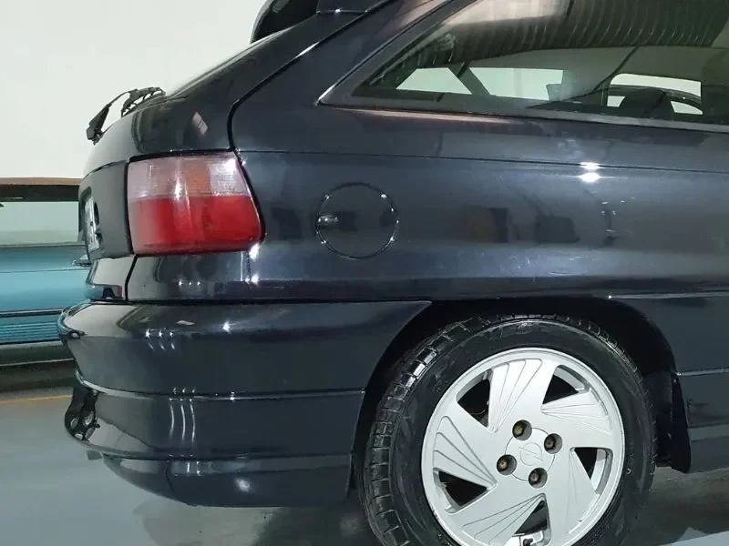 Opel-Astra-GSI-3